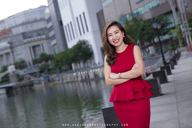 Modern corporate portrait photoshoot session with Ratna Juita at Boat Quay