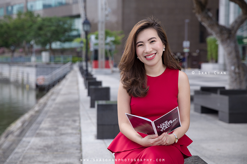 Modern corporate portrait photoshoot session with Ratna Juita at Boat Quay