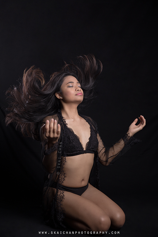 Lingerie photoshoot session with Tantiara Rosli at Tanjong Pagar (photography studio)