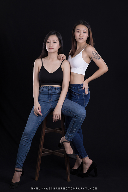 Edgy friends / sisters themed photoshoot session with Huiqing and Jasmine Tan at Tanjong Pagar (photography studio)