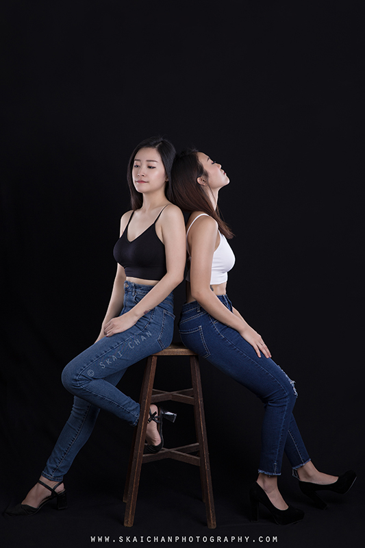 Edgy friends / sisters themed photoshoot session with Huiqing and Jasmine Tan at Tanjong Pagar (photography studio)