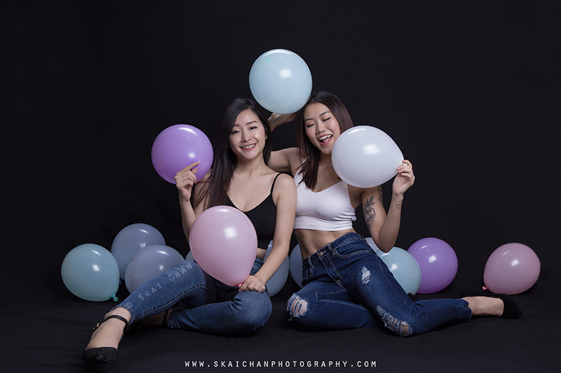 Friends / sister photoshoot session with Huiqing and Jasmine Tan at Tanjong Pagar (photography studio)