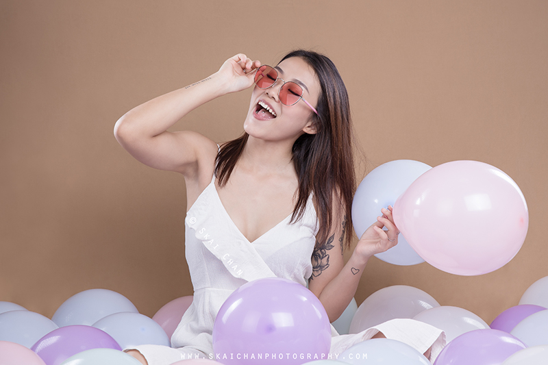 Cute balloon themed photoshoot session with Jasmine Tan at Tanjong Pagar (photography studio)