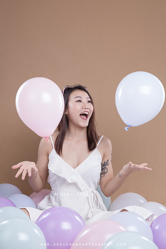 Cute balloon themed photoshoot session with Jasmine Tan at Tanjong Pagar (photography studio)
