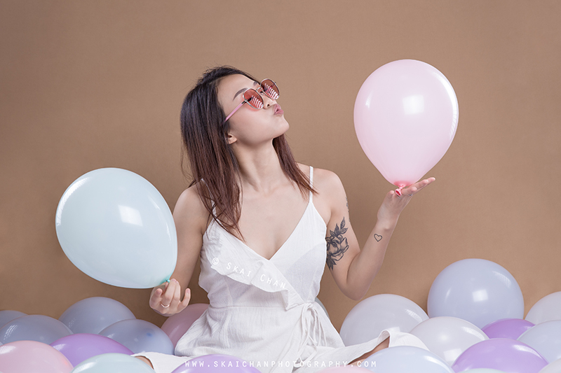 Cute balloon themed photoshoot session with Jasmine Tan at Tanjong Pagar (photography studio)
