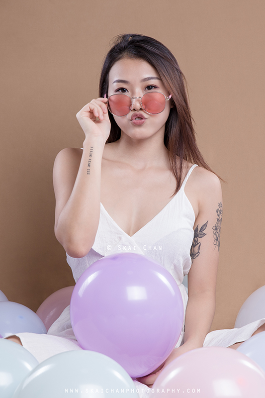 Cute balloon themed photoshoot session with Jasmine Tan at Tanjong Pagar (photography studio)