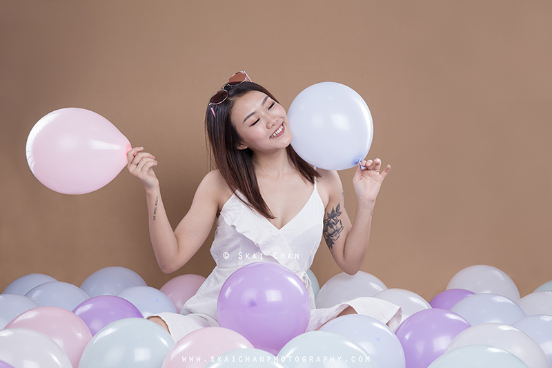 Feminine balloon themed photoshoot session with Jasmine Tan at Tanjong Pagar (photography studio)