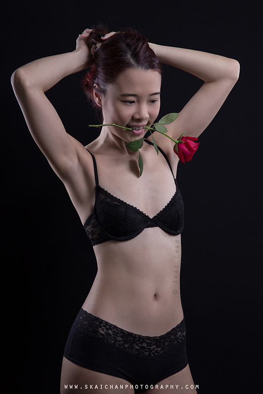 Red rose themed romantic lingerie photoshoot session with Cheryl Alicia Chua at Tanjong Pagar (studio)