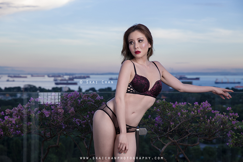 Boudoir portrait photoshoot session with Audrey Chen at Marina Bay Sands (MBS) hotel