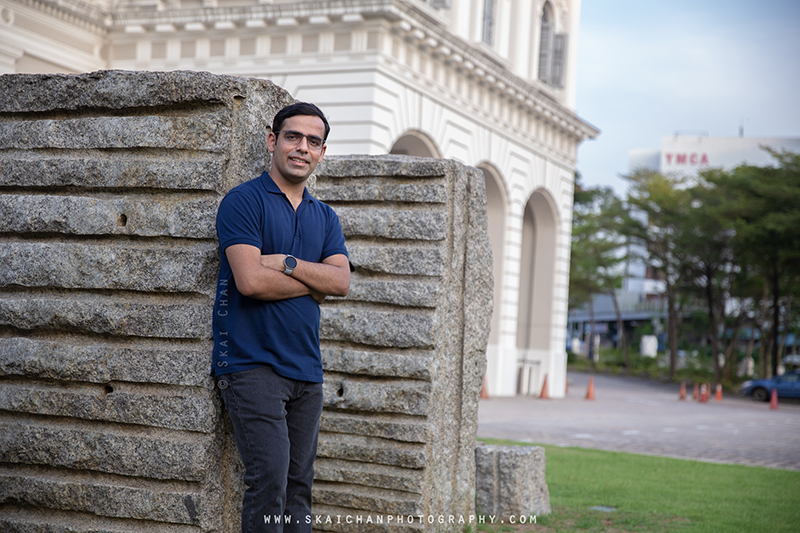 Outdoor urban lifestyle portrait photoshoot session with Rajput @ National Museum of Singapore