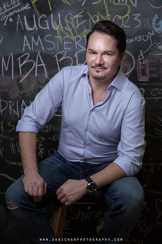 Corporate portrait photoshoot session with Adam Tatarynowicz at Singapore Management University (SMU)