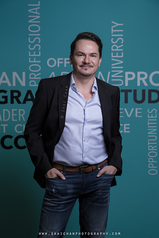Corporate portrait photoshoot session with Adam Tatarynowicz at Singapore Management University (SMU)