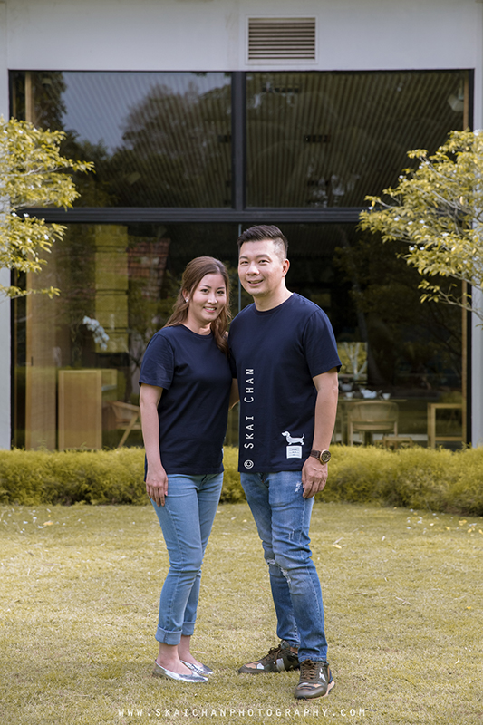 Outdoor casual couple photoshoot session with Andrew & Joelle at Dempsey Hill & Singapore Botanic Gardens