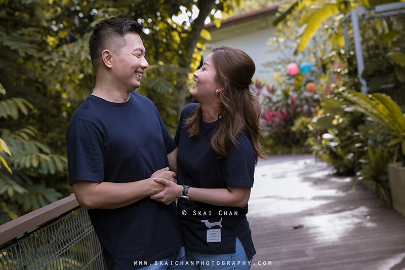 Outdoor casual couple photoshoot session with Andrew & Joelle at Dempsey Hill & Singapore Botanic Gardens