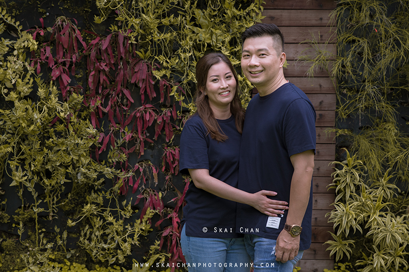Outdoor casual couple photoshoot session with Andrew & Joelle at Dempsey Hill & Singapore Botanic Gardens