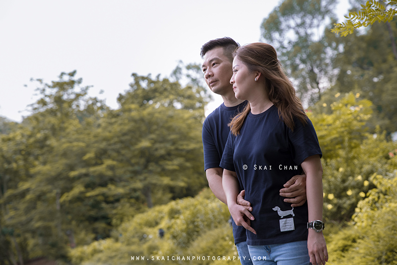 Outdoor casual couple photoshoot session with Andrew & Joelle at Dempsey Hill & Singapore Botanic Gardens