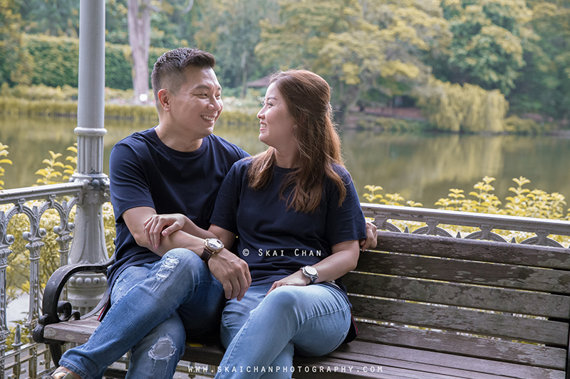 Outdoor casual couple photoshoot session with Andrew & Joelle at Dempsey Hill & Singapore Botanic Gardens