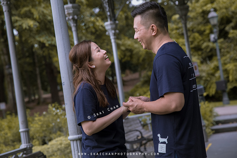 Outdoor casual couple photoshoot session with Andrew & Joelle at Dempsey Hill & Singapore Botanic Gardens