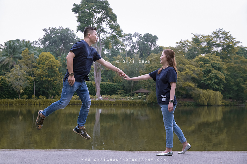Outdoor casual couple photoshoot session with Andrew & Joelle at Dempsey Hill & Singapore Botanic Gardens