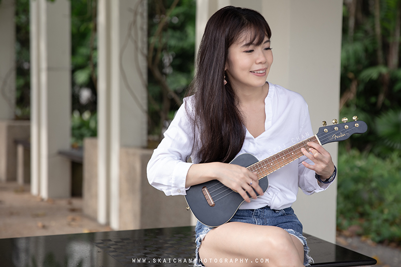 Ukulele themed portrait photoshoot session with Mel at Tiong Bahru Park