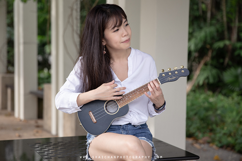 Ukulele themed portrait photoshoot session with Mel at Tiong Bahru Park
