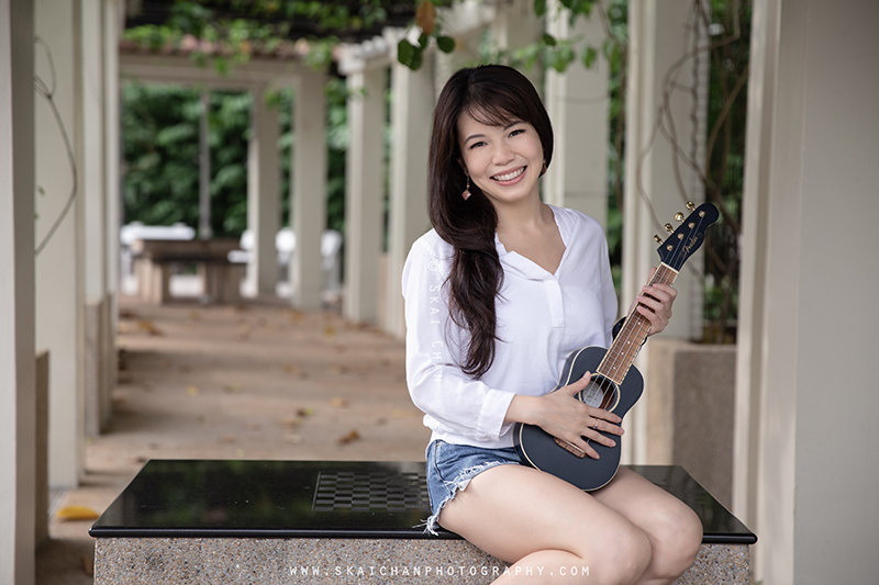 Ukulele themed portrait photoshoot session with Mel at Tiong Bahru Park