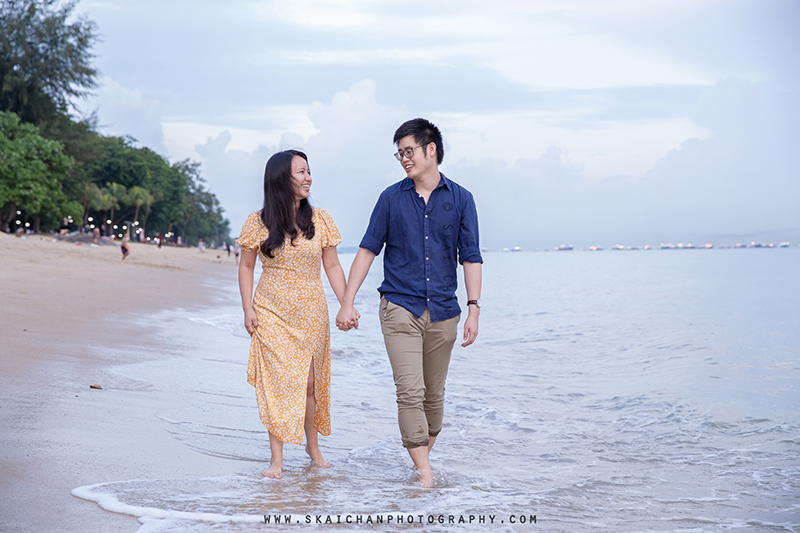 Anthony & Divlynn surprise wedding proposal photoshoot at Parkland Green, East Coast Park (ECP)