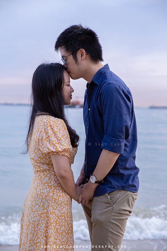 Anthony & Divlynn surprise wedding proposal photoshoot at Parkland Green, East Coast Park (ECP)