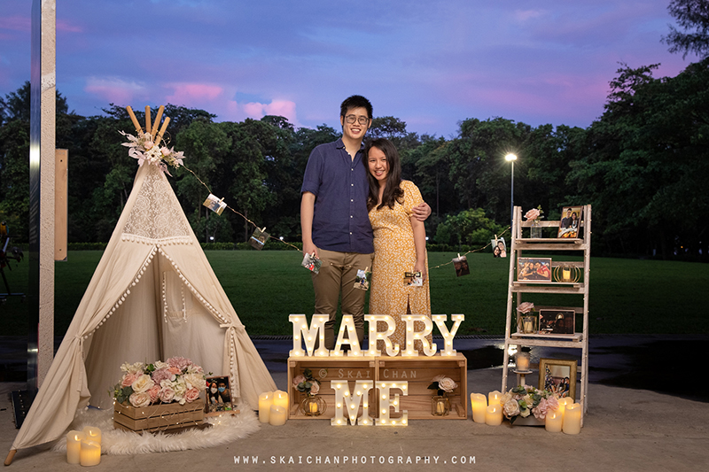 Anthony & Divlynn surprise wedding proposal photoshoot at Parkland Green, East Coast Park (ECP)