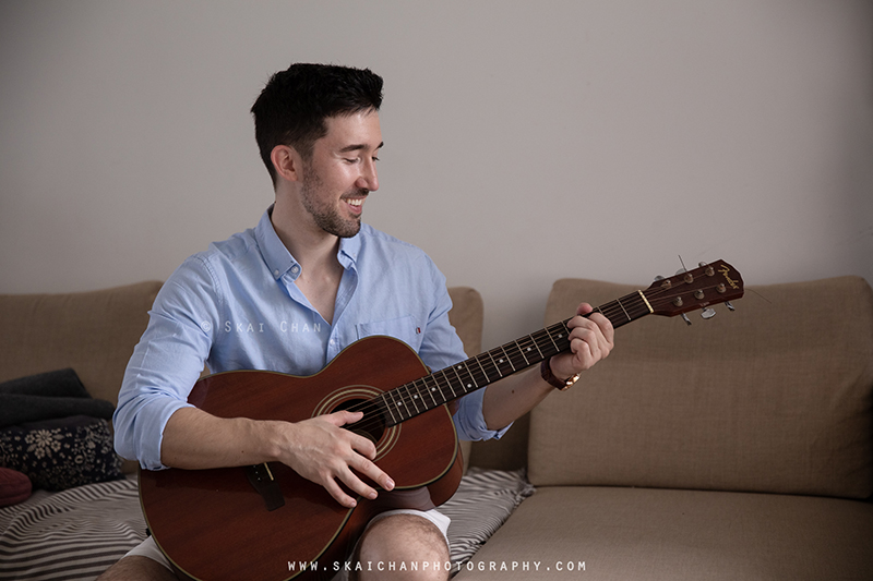 Music - Guitar photoshoot session with Lukas Berger at home