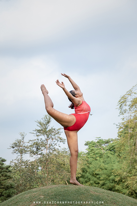 Outdoor dance motion photoshoot session with Sarisha at Serene Garden (Gardens By The Bay)