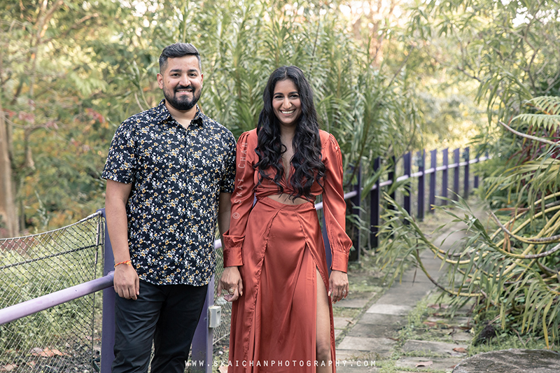 Outdoor casual couple photoshoot session with Elvis Philip & Monali P at World of Plants (Gardens By The Bay)