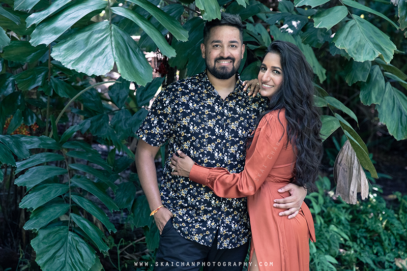 Outdoor casual couple photoshoot session with Elvis Philip & Monali P at World of Plants (Gardens By The Bay)
