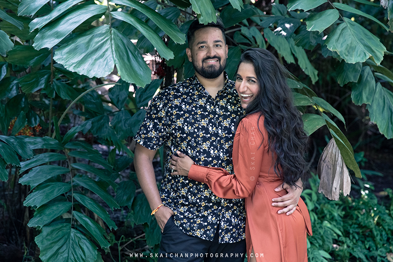 Outdoor casual couple photoshoot session with Elvis Philip & Monali P at World of Plants (Gardens By The Bay)