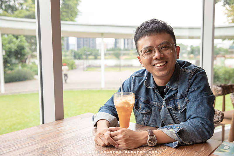 Cafe lifestyle portrait photoshoot session with Barry Chow @ Fusion Spoon Cafe (Jurong Lake Gardens)