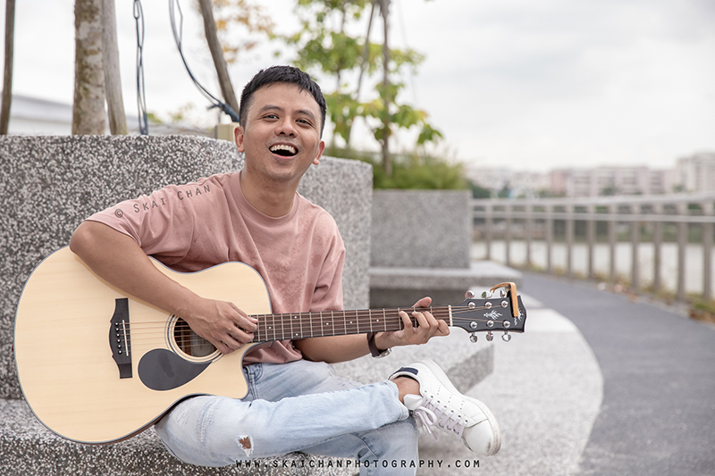 Music guitar portrait photoshoot session with Barry Chow @ PassionWave (Jurong Lake Gardens)