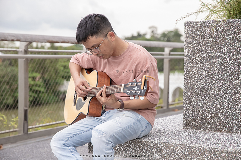 Music guitar portrait photoshoot session with Barry Chow @ PassionWave (Jurong Lake Gardens)