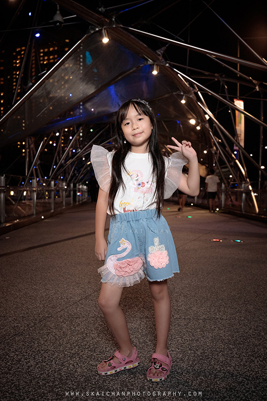 Night outdoor children photoshoot session with Joleen at Helix Bridge
