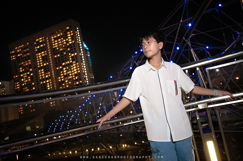 Night outdoor teenager photoshoot session with Jevon at Helix Bridge