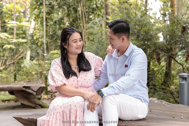 Outdoor casual couple photoshoot session with Andrew & Vicky at World of Plants & Water Lily Pond (Gardens By The Bay)