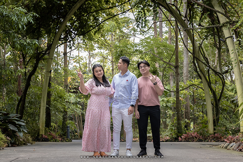 friends photography at world of plants, gardens by the bay