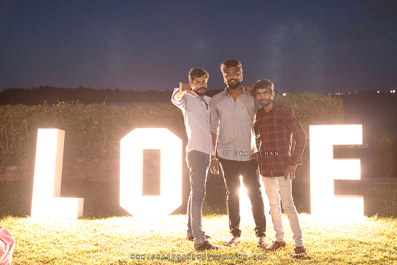 Night outdoor friends photoshoot session with Timothy & Friends at Changi Cottage