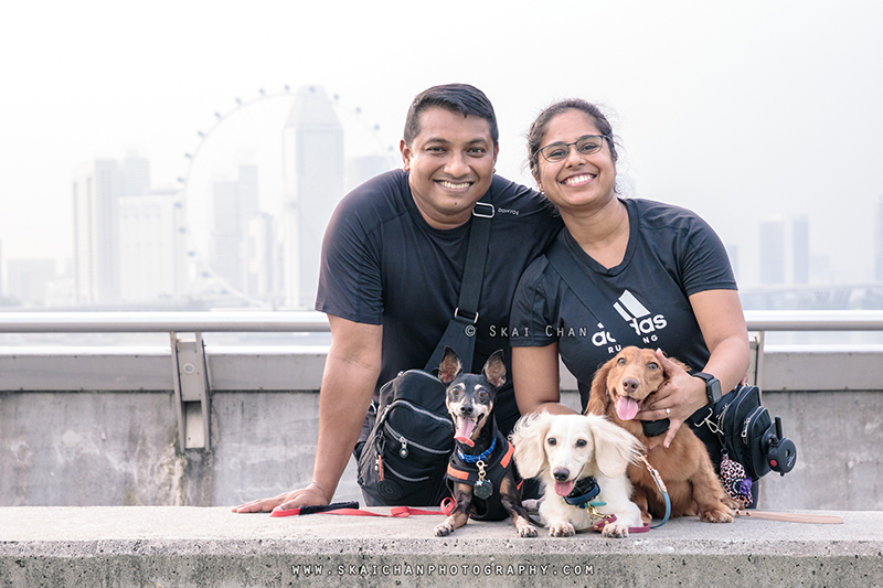Outdoor dogs with owners photoshoot for Prakash & Darsheni at Marina Barrage