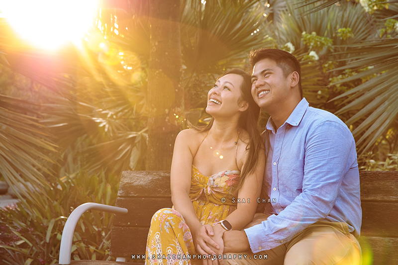 Outdoor couple photoshoot session with Jason & Natalie at Dragonfly Lake & Silver Garden (Gardens By The Bay)