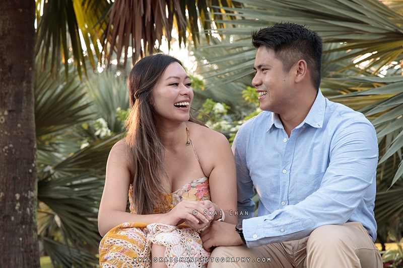 Outdoor couple photoshoot session with Jason & Natalie at Dragonfly Lake & Silver Garden (Gardens By The Bay)