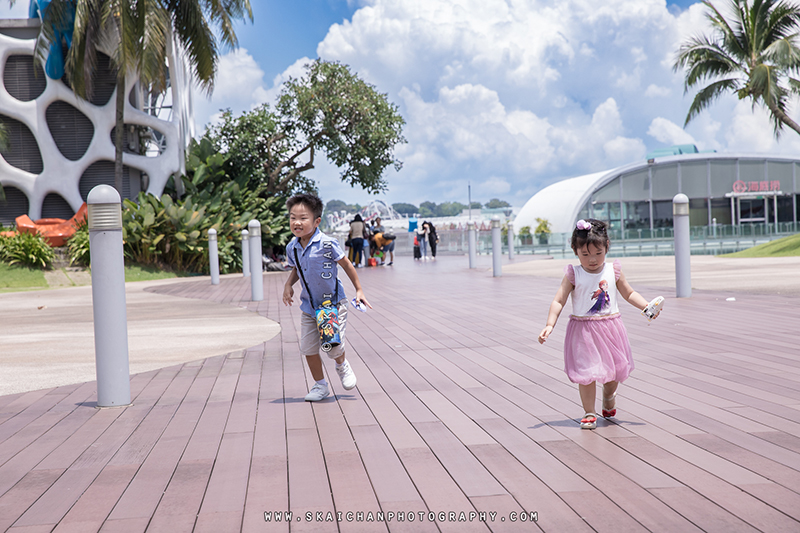 Children photoshoot session with Nicholas, Jonathan & Iverina at Vivocity Rooftop