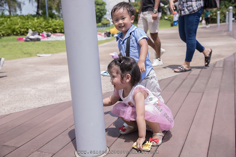 Children photoshoot session with Nicholas, Jonathan & Iverina at Vivocity Rooftop