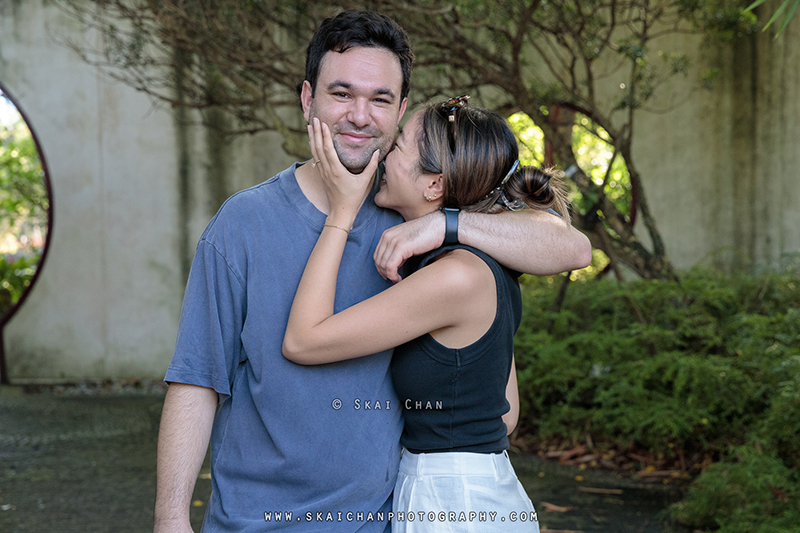 Outdoor couple photoshoot session with Andre & Yen at Chinese Garden & Supertree Groves (Gardens By The Bay)