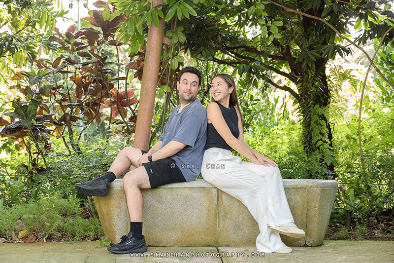 Outdoor couple photoshoot session with Andre & Yen at Chinese Garden & Supertree Groves (Gardens By The Bay)