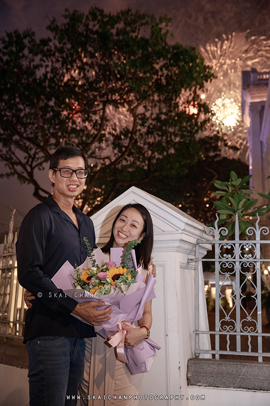 Outdoor fireworks couple photoshoot session with Raymond & Serena at Old Parliament Lane